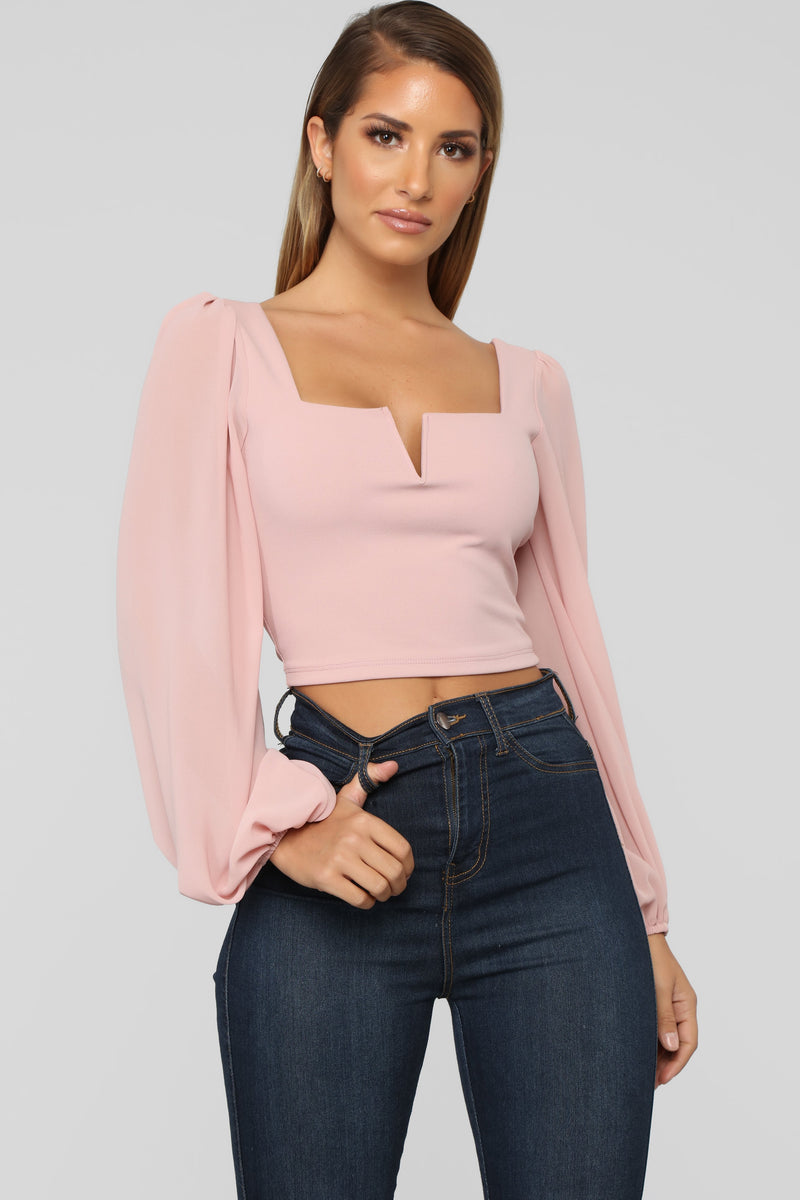Fashion Nova "Made the List" Top - Sachy's Closet