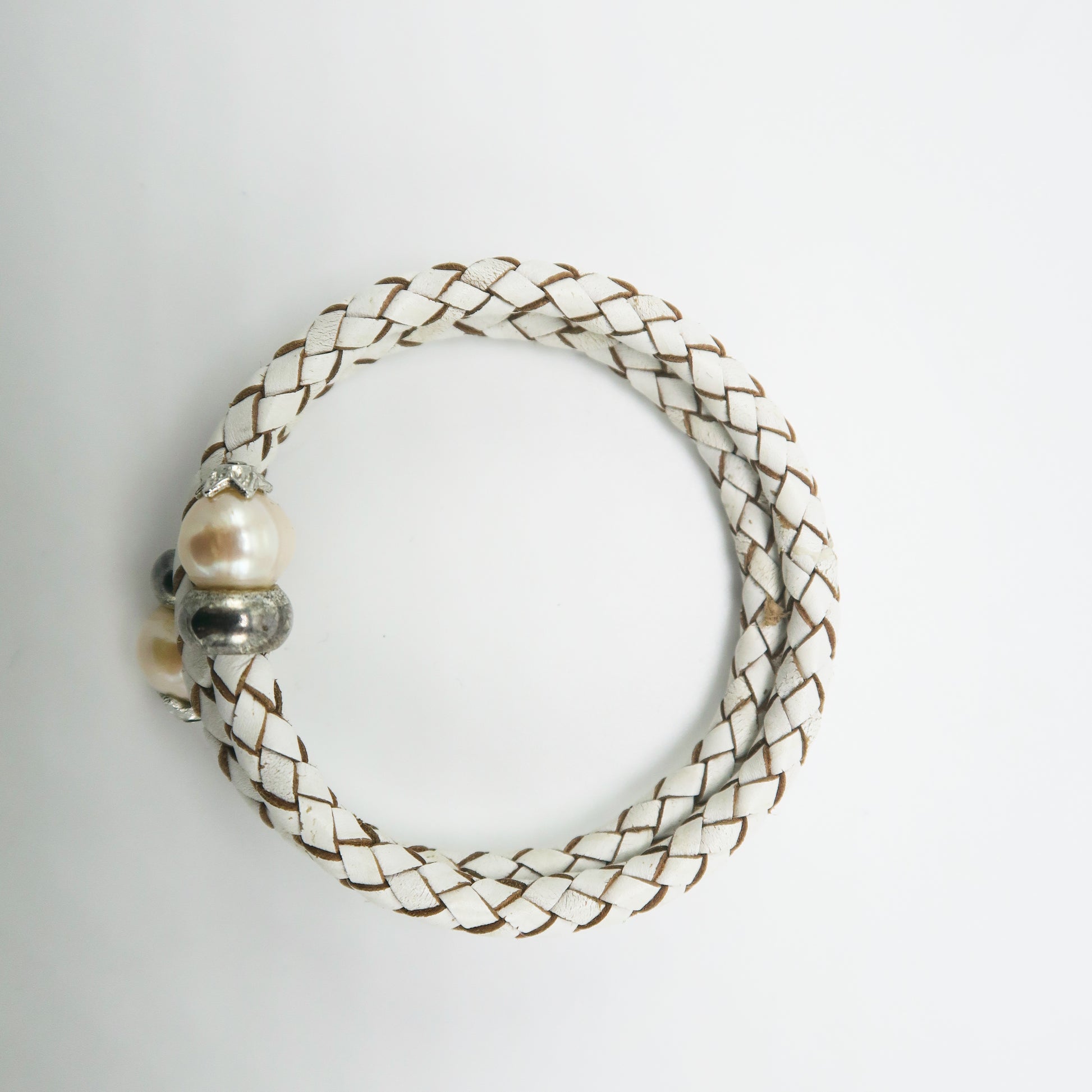 SCTB Faux Pearl Twist Bracelet - Sachy's Closet